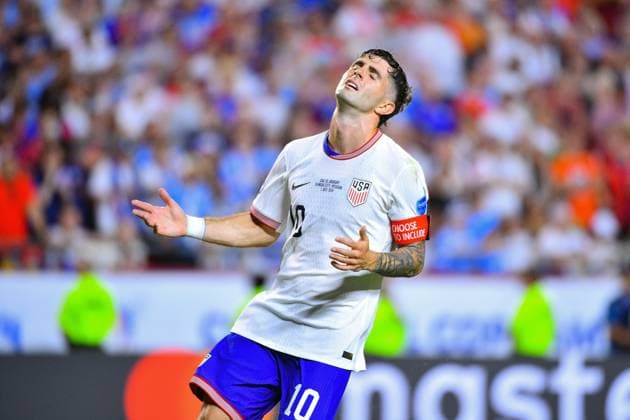Sport Bilder des Tages Fußball, Copa America, USA - Uruguay RECORD DATE NOT STATED Copa America USA 2024 United States vs Uruguay Christian Pulisic of USA during the CONMEBOL Copa America 2024 group C match between United States (USA) and Uruguay, at GEHA Field at Arrowhead Stadium, on July 01, 2024 in Kansas City, Kansas, United States. KANSAS CITY KANSAS UNITED STATES  Copyright: xAdrianxMaciasx 20240701220018_CA_GC_2024_USA_URU_PULISIC160