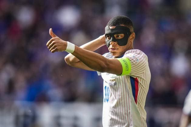 (240702) -- DUESSELDORF, July 2, 2024 -- Kylian Mbappe of France reacts during the UEFA EURO, EM, Europameisterschaft,Fussball 2024 round of 16 match between France and Belgium in Duesseldorf, Germany on July 1, 2024. ) (SP)GERMANY-DUESSELDORF-FOOTBALL-EURO 2024-FRANCE VS BELGIUM PengxZiyang 