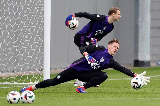 Germany s goalkeepers Manuel Neuer (front) and Marc-Andre ter Stegen attend a training session held in Herzogenaurach, Germany, on 02 July 2024. Germany will face Spain in the Euro2024 quarter final match on the upcoming 05 July. Training session of Germany !ACHTUNG: NUR REDAKTIONELLE NUTZUNG!  Copyright: xALBERTOxESTEVEZx GRAF590 20240702-55014036653_1
