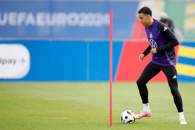 Germany s player Jamal Musiala attends a training session held in Herzogenaurach, on 02 July 2024. Germany will face Spain in the Euro2024 quarter final match on the upcoming 05 July. Training session of Germany !ACHTUNG: NUR REDAKTIONELLE NUTZUNG!  Copyright: xALBERTOxESTEVEZx GRAF600 20240702-55014036780_1