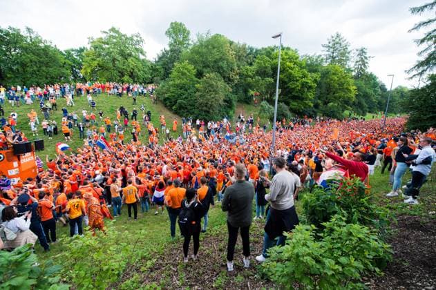 02 07 2024 Football, European Championship 2024 in Germany, fans in Munich Romania Netherlands Dutch fans at the fan march near the Olympic Park before the match