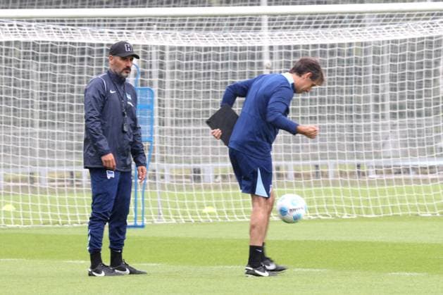DEU, DFL, 2 FBL Hertha BSC, Training, 02 07 2024, Sportforum, Berlin, DEU, DFL, 2 FBL Hertha BSC, Training, im Bild Cheftrainer Cristian Fiel Hertha BSC Berlin , Co Trainer Jaime Monroy Hertha BSC Berlin DFL regulations prohibit any use of Photographs as image sequences and or quasi video Foto Juergen Engler nordphoto GmbH nordphotoxGmbHx xEngler nph00076