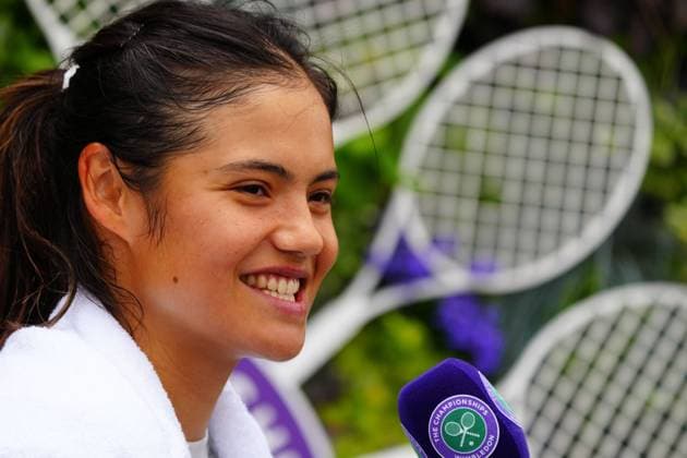 Emma Raducanu Wimbledon Tennis Championships, Day 2, The All England Lawn Tennis and Croquet Club, London, UK - 02 Jul 2024  Copyright: xJavierxGarcia Shutterstockx 14567681dw
