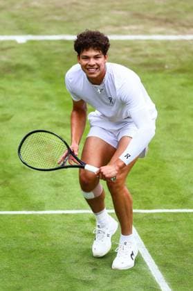 Ben Shelton celebrates winning the set on Court 18 Wimbledon Tennis Championships, Day 2, The All England Lawn Tennis and Croquet Club, London, UK - 02 Jul 2024  Copyright: xJamesxMarsh Shutterstockx 14567680cd