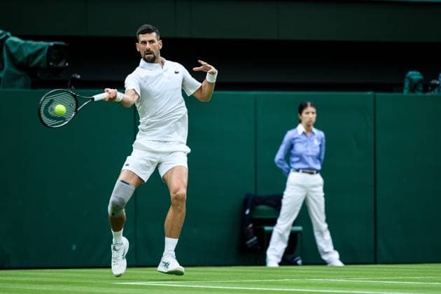 240702 Novak Djokovic of Serbia competes in a first round singles match during day 2 of Wimbledon on July 2, 2024 in London Photo Jesper Zerman BILDBYRAN kod JZ JZ0548 tennis wimbledon AELTC day 2 bbeng  Copyright: JESPERxZERMAN BB240702JZ025