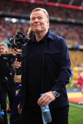 Fußball UEFA EURO 2024 Achtelfinale Rumänien gegen Niederlande 2. Juli 2024 UEFA EURO 2024 Achtelfinale Rumänien gegen Niederlande Ronald Koeman Foto Simon Stacpoole Abseits München Deutschland  Copyright: xSimonxStacpoolexOffside