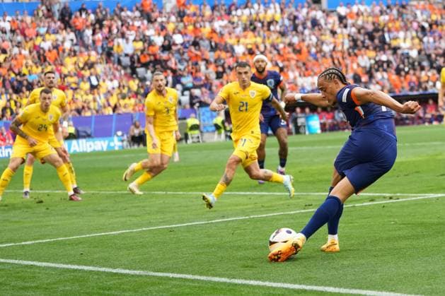 Xavi Simons 7 Netherlands in action during the Round of 16 match of the European Championship Romania Netherlands on 02 07 2024 in Munich Munich Football Arena Bayern Germany