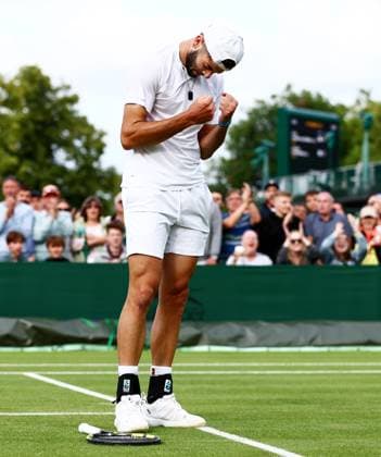 Jacob Fearnley of Great Britain celebrates winning the match. Wimbledon Tennis Championships, Day 2, The All England Lawn Tennis and Croquet Club, London, UK - 02 Jul 2024  Copyright: xJamesxMarsh Shutterstockx 14567680ei