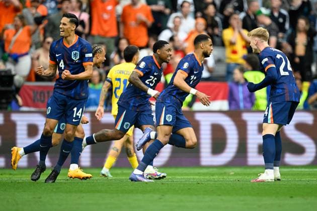 Picture shows Goal for the Netherlands, Goal celebration Netherlands, Tijjani Reijnders 14, Netherlands , Steven Bergwijn 25, Netherlands , Cody Gakpo 11, Netherlands , Jerdy Schouten 24, Netherlands , Disappointment at Romania, 02 07 2024, Munich, Football, European Championship, Romania Netherlands, EVENT REGULATIONS PROHIBIT ANY USE OF PHOTOGRAPHS AS IMAGE SEQUENCES AND OR QUASI VIDEO xklx