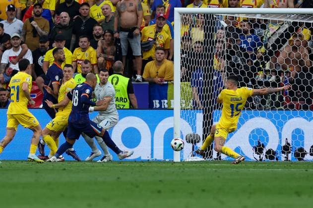 Donyell Malen 18 Netherlands scores to make it 0 2, Florin NiÅ£a 1 Romania , Andrei Burca 15 Romania , Romania vs Netherlands, Football, UEFA Euro 2024, Round of 16, M43, 02 07 2024 Munich Bavaria Germany Copyright: xkolbert-press ChristianxKolbertx