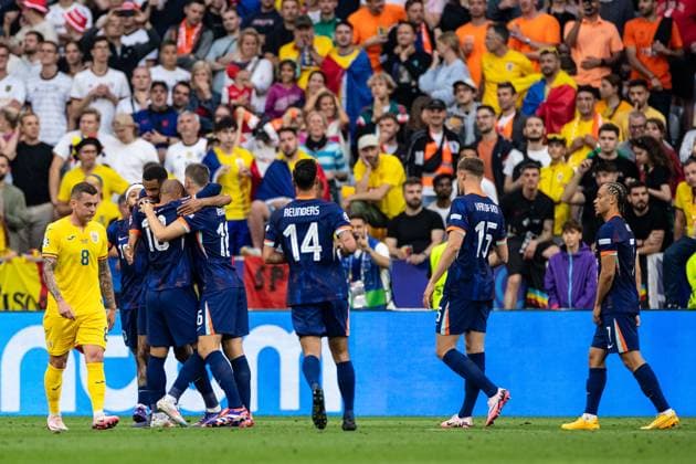 UEFA EURO 2024 Romania Netherlands 02 07 2024 Netherlands cheering after the goal, Donyell Malen Netherlands, 18 UEFA EURO 2024 Romania Netherlands Munich Football Arena, Munich 02 07 2024 Copyright: xBEAUTIFULxSPORTS Buriakovx