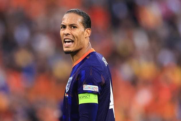 Fußball UEFA EURO 2024 Achtelfinale Rumänien gegen Niederlande 2. Juli 2024 UEFA EURO 2024 Achtelfinale Rumänien gegen Niederlande Virgil van Dijk aus den Niederlanden Foto Simon Stacpoole Abseits München Deutschland  Copyright: xSimonxStacpoolexOffside
