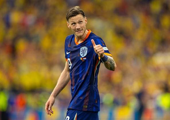 Football - UEFA EURO, EM, Europameisterschaft,Fussball 2024 - Round of 16 - Romania v The Netherlands MUNICH, GERMANY - Tuesday, July 2, 2024: Netherlands Wout Weghorst celebrates after the UEFA Euro 2024 Round of 16 match between Romania and the Netherlands at the Allianz Arena. The Netherlands won 3-0. (Photo by David Rawcliffe Propaganda) MUNICH Allianz Arena BAVARIA GERMANY  Copyright: xDavidxRawcliffex P2024-07-02-Romania_Netherlands-72
