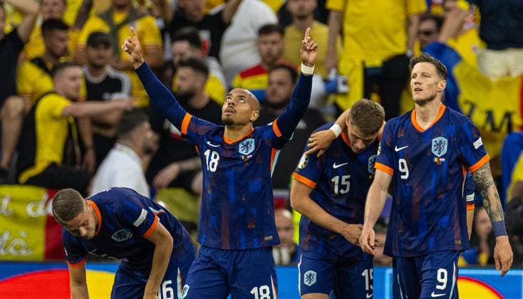 Football - UEFA EURO, EM, Europameisterschaft,Fussball 2024 - Round of 16 - Romania v The Netherlands MUNICH, GERMANY - Tuesday, July 2, 2024: Netherlands Donyell Malen celebrates after scoring the third goal, his second, during the UEFA Euro 2024 Round of 16 match between Romania and the Netherlands at the Allianz Arena. The Netherlands won 3-0.(Photo by David Rawcliffe Propaganda) MUNICH Allianz Arena BAVARIA GERMANY  Copyright: xDavidxRawcliffex P2024-07-02-Romania_Netherlands-80