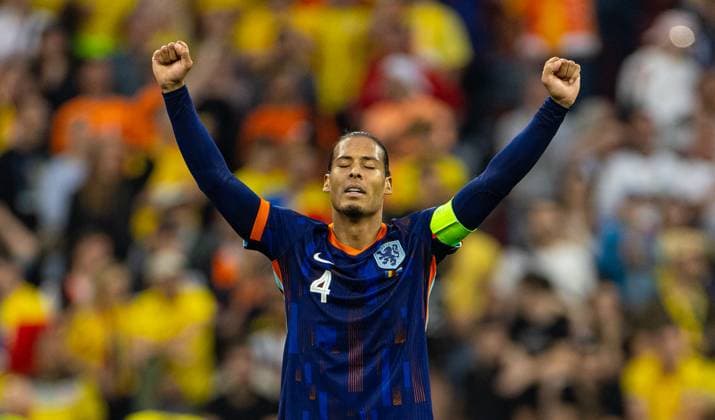 Football - UEFA EURO, EM, Europameisterschaft,Fussball 2024 - Round of 16 - Romania v The Netherlands MUNICH, GERMANY - Tuesday, July 2, 2024: Netherlands captain Virgil van Dijk celebrates his side s third goal during the UEFA Euro 2024 Round of 16 match between Romania and the Netherlands at the Allianz Arena. The Netherlands won 3-0.(Photo by David Rawcliffe Propaganda) MUNICH Allianz Arena BAVARIA GERMANY  Copyright: xDavidxRawcliffex P2024-07-02-Romania_Netherlands-83