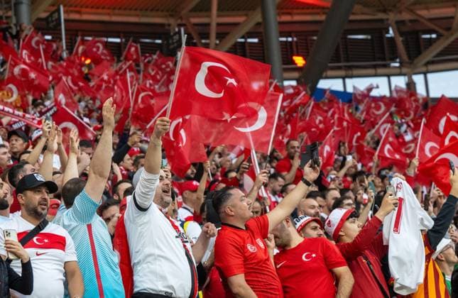 Football, men, season 2023 24, UEFA Euro EM 2024, round of 16 in Leipzig, Austria Turkey, Turkish fans, 02 07 2024, Copyright: xMatthiasxKochx