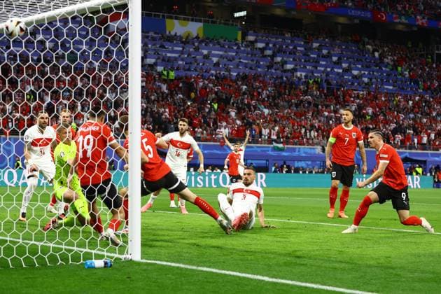 Merih Demiral of Türkiye scores the sides first goal to make it 1-0 to Türkiye Austria v Turkiye, UEFA European Championship, EM, Europameisterschaft 2024, Round of 16, Football, Leipzig Stadium, Leipzig, Germany - 02 Jul 2024 EDITORIAL USE ONLY No use with unauthorised audio, video, data, fixture lists, club league logos or live services. Online in-match use limited to 120 images, no video emulation. No use in betting, games or single club league player publications. Copyright: xKieranxMcManus Shutterstockx 14566650s