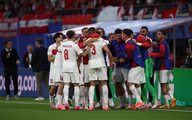 02 07 2024, xtgx, Football EM 2024 1 8 Final, Austria Turkey emspor, v l Merih Demiral Turkey Turkey celebrate the goal, Der Torjubel zum 0 1 DFL DFB REGULATIONS PROHIBIT ANY USE OF PHOTOGRAPHS as IMAGE SEQUENCES and or QUASI VIDEO Leipzig