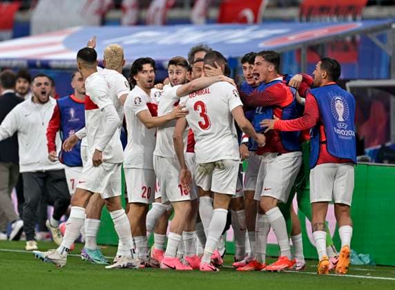 02 07 2024, Football UEFA EURO 2024, Round of 16, Austria Turkey, in the RB Arena Leipzig, Merih Demiral Turkey is cheered by his teammates