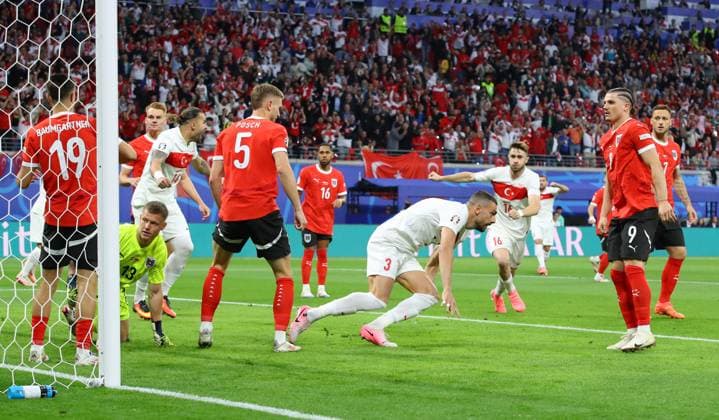 Austria Turkey UEFA EURO 2024 Leipzig, 02 07 2024, Leipzig Stadium, UEFA EURO 2024 Germany , Round of 16, Austria AUT vs Turkey TUR , Goal for Turkey to 0 1 In the picture scorer Merih Demiral 4, TUR turns jubilant , Picture Point