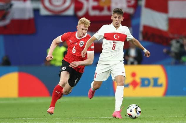 02 07 2024, xtgx, European Football Championship 2024 1 8 Final, Austria Turkey emspor, v l Nicolas Seiwald Austria , Arda Güler Gueler Turkey Turkey UEFA REGULATIONS PROHIBIT ANY USE OF PHOTOGRAPHS as IMAGE SEQUENCES and or QUASI VIDEO Leipzig