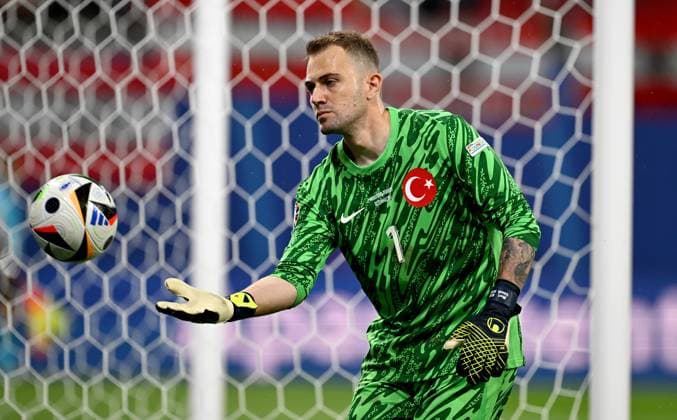 Football Euro 2024 Round of 16 02 07 2024 Austria Turkey Goalkeeper Mert Guenok Turkey