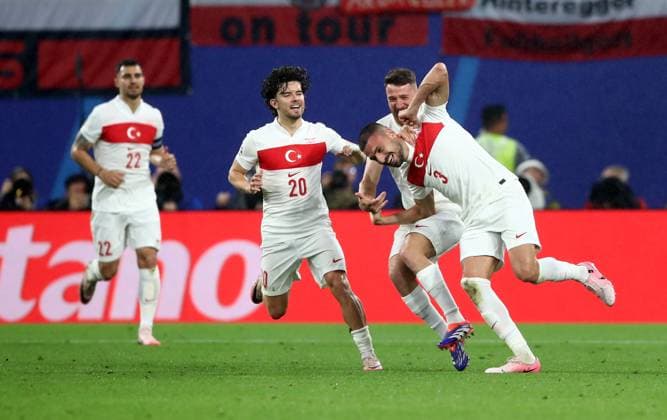 02 07 2024, xtgx, Football EM 2024 1 8 Final, Austria Turkey emspor, v l Salih Özcan Turkey Turkey , Merih Demiral Turkey Turkey celebrate the goal, Der Torjubel zum 2 0 UEFA REGULATIONS PROHIBIT ANY USE OF PHOTOGRAPHS as IMAGE SEQUENCES and or QUASI VIDEO Leipzig