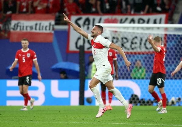 02 07 2024, xtgx, Football EM 2024 1 8 Final, Austria Turkey emspor, v l Merih Demiral Turkey Turkey celebrate the goal, Der Torjubel zum 2 0 UEFA REGULATIONS PROHIBIT ANY USE OF PHOTOGRAPHS as IMAGE SEQUENCES and or QUASI VIDEO Leipzig