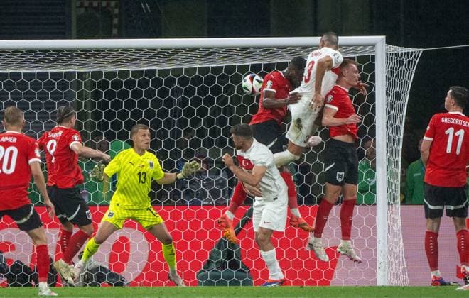 Football, Men, Season 2023 24, UEFA Euro EM 2024, Round of 16 in Leipzig, Austria Turkey, Merih Demiral Turkey scores the goal to 0 2 against Konrad Laimer Austria , Goalkeeper Patrick Pentz Austria , Kevin Danso Austria , Philipp Lienhart Austria and Michael Gregoritsch Austria , 02 07 2024, Copyright: xMatthiasxKochx