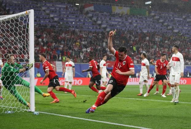 02 07 2024, xtgx, Football EM 2024 1 8 Final, Austria Turkey emspor, v l Michael Gregoritsch Oesterreich Goal scored, erziehlt das Tor zum 2 1 celebrate the goal, Der Torjubel zum UEFA REGULATIONS PROHIBIT ANY USE OF PHOTOGRAPHS as IMAGE SEQUENCES and or QUASI VIDEO Leipzig