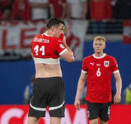Football, Men, Season 2023 24, UEFA Euro EM 2024, Round of 16 in Leipzig, Austria Turkey, f l Michael Gregoritsch Austria , Nicolas Seiwald Austria , Disappointment after conceding 0 2, 02 07 2024, Copyright: xMatthiasxKochx