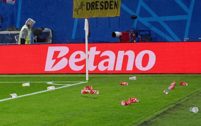 Football, men, season 2023 24, UEFA Euro EM 2024, round of 16 in Leipzig, Austria Turkey, beer cup on the pitch, 02 07 2024, Copyright: xMatthiasxKochx