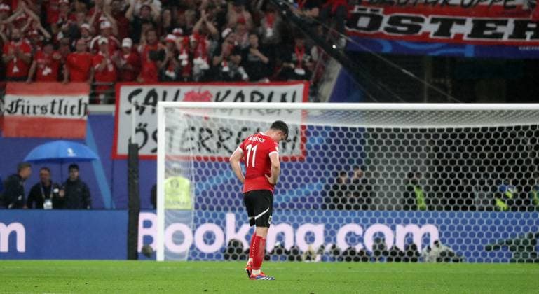 Michael Gregoritsch disappointed after the end of the match Disappointment Sport Football Soccer European Championship Euro 2024 European Championship Men Season 2023 2024 02 07 2024 Austria AUT vs Turkey TUR in Leipzig DFL regulations prohibit any use of photographs as image sequences and or quasi video