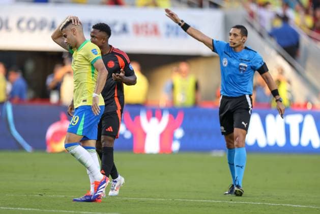 July 2, 2024, Santa Clara, Ca, UNITED STATES: Andreas Pereira of Brazil during a match against Colombia in Group D of the Copa America at the .LeviÃ¢â‚¬â ¢s Stadium in Santa Clara, California in the United States this Tuesday, July 2, 2024 Santa Clara UNITED STATES - ZUMAv122 20240702_aap_v122_074 Copyright: xWilliamxVolcovx