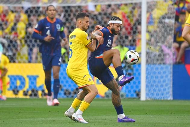 Marius MARIN ROM , action,duel against Memphis DEPAY NED Round of 16 Romania ROU Netherlands NED 0 3 on 02 07 2024, Football Arena Munich Football UEFA EURO 2024 GERMANY from 14 06 2024 14 07 2024