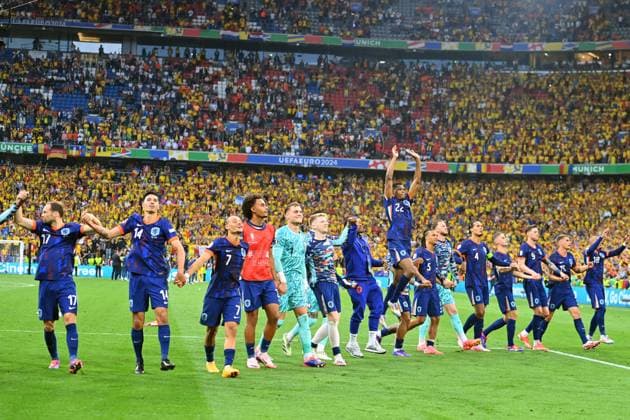 Final cheer,team photo,team,team,team photo Netherlands Round of 16 Romania ROU Netherlands NED 0 3 on 02 07 2024, Football Arena Munich Football UEFA EURO 2024 GERMANY from 14 06 2024 14 07 2024
