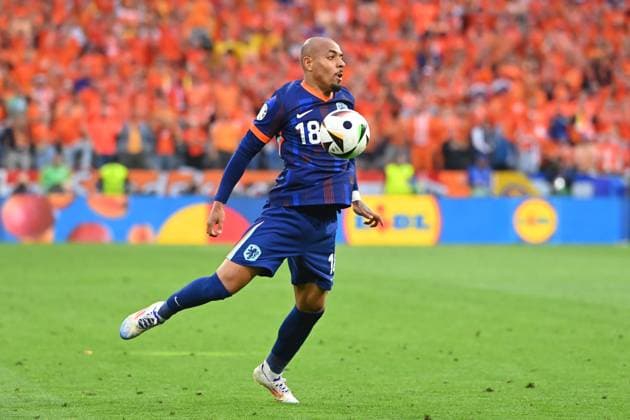 Donyell MALEN NED , action,single action,single image,cropped image,full body shot,whole figure round of 16 Romania ROU Netherlands NED on 02 07 2024, Football Arena Munich Football UEFA EURO 2024 GERMANY from 14 06 2024 14 07 2024