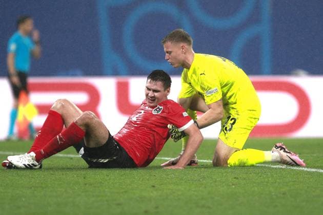 Leipzig, Saxony, Germany, 02 07 2024 Red Bull Arena European Football Championship 2024, round of 16, Austria Turkey Maximilian Wöber 2, Austria and goalkeeper Patrick Pentz 13, Austria Copyright: xdtsxNachrichtenagenturx dts_42975