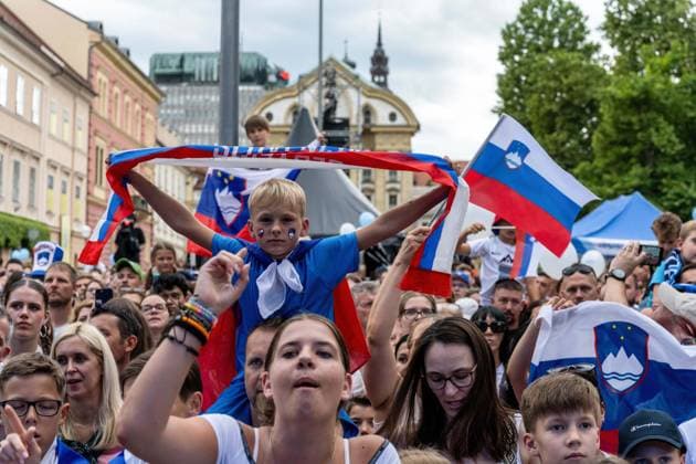 July 2, 2024, Ljubljana, Slovenia: A Huge crowd of football fans gather to greet Slovenian football players in Ljubljana at the reception of the Slovenian football team. Ljubljana Slovenia - ZUMAs197 0705302327st Copyright: xAndrejxTarfilax