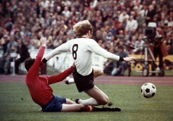 22 05 76 Germany Spain Germany, Munich, 22 05 1976, Soccer, European Championship Qualification, Quarterfinals, Germany Spain 2 0 v l Jose Antonio Camacho Spain , Uli Hoeneß Germany