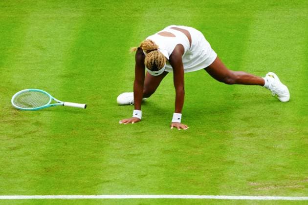 Coco Gauff loses her footing during her second round match Wimbledon Tennis Championships, Day 3, The All England Lawn Tennis and Croquet Club, London, UK - 03 Jul 2024  Copyright: xJavierxGarcia Shutterstockx 14568269bg