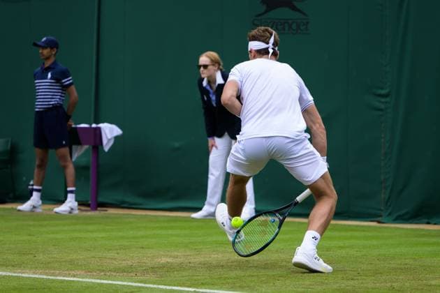 240703 And Casper Ruud of Norway competes in a second round singles match during day 3 of Wimbledon on July 3, 2024 in London Photo Jesper Zerman BILDBYRAN kod JZ JZ0549 tennis wimbledon day 3 bbeng  Copyright: JESPERxZERMAN BB240703JZ017