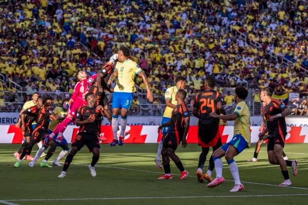 Camilo Vargas save during the game between Brazil and Colombia in the group stage of the Copa America CONMEBOL at the Estadio Levis in Santa Clara, CA, United States (Richard Callis SPP) Copyright: xRichardxCallis SPPx spp-en-RiCa-RC4_richie_BRAxCOL_020724_-5897