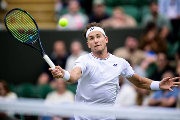 240703 Casper Ruud of Norway competes in a second round singles match during day 3 of Wimbledon on July 3, 2024 in London Photo Jesper Zerman BILDBYRAN kod JZ JZ0549 tennis wimbledon day 3 bbeng  Copyright: JESPERxZERMAN BB240703JZ023
