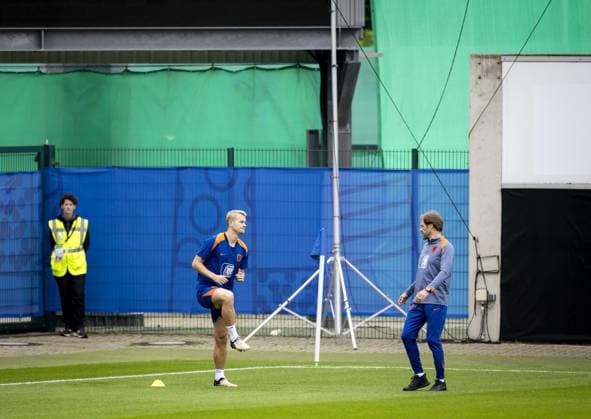 WOLFSBURG - Matthijs de Ligt during a training session of the Dutch national team, Nationalteam at the AOK Stadium on July 3, 2024 in Wolfsburg, Germany. The Dutch national team is preparing for the Quarter-finals of the European Football Championship in Germany against Turkey. ANP KOEN VAN WEEL UEFA EURO, EM, Europameisterschaft,Fussball 2024 2024 xVIxANPxSportx xxANPxIVx 502692468 originalFilename: 502692468.jpg