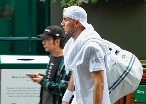 Jan Lennard Struff GER leaves the court due to rain, rain break, rain stops play Tennis Wimbledon 2024 Grand Slam ITF ATP WTA AELTC London Great Britain 3 July 2024 Copyright: xJuergenxHasenkopfx