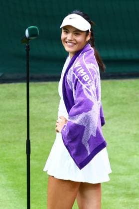 Emma Raducanu of Great Britain Wimbledon Tennis Championships, Day 3, The All England Lawn Tennis and Croquet Club, London, UK - 03 Jul 2024  Copyright: xJamesxMarsh Shutterstockx 14568270eb