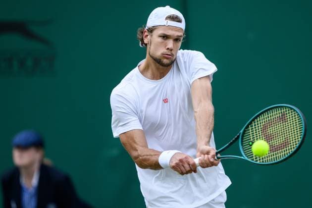 240703 Otto Virtanen of Finland competes in a second round singles match during day 3 of Wimbledon on July 3, 2024 in London Photo Jesper Zerman BILDBYRAN kod JZ JZ0549 tennis wimbledon day 3 bbeng  Copyright: JESPERxZERMAN BB240703JZ083