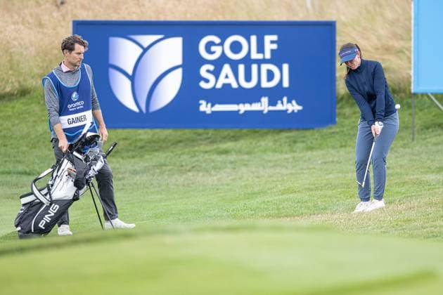 Cara Gainer chipping onto the 18th green during the Aramco Team Series Golf Tournament at the Centurian Club, St Albans, UK on 3 July 2024. Copyright: xPhilxHutchinsonx 41300055