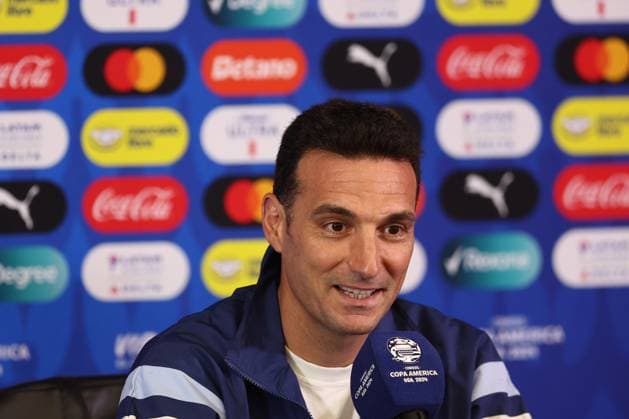 Argentina s coach, Lionel Scaloni, during a press conference prior to the match against Ecuador for the quarterfinals of the Copa AmÃ rica USA 2024, at NRG Stadium in Houston, TX, on July 3, 2024 HOUSTON UNITED STATES Copyright: xALEJANDROxPAGNIx